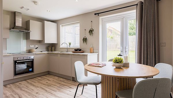 Images are for illustrative purposes only and may differ from the actual product.