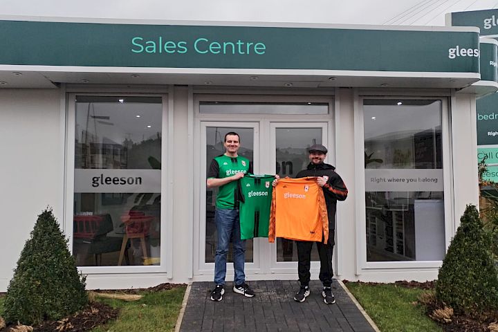 Gleeson supports Barlick Wanderers with new kit sponsorship