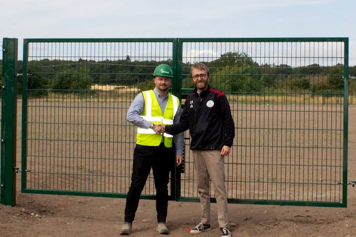 Gleeson rep and external shaking hands