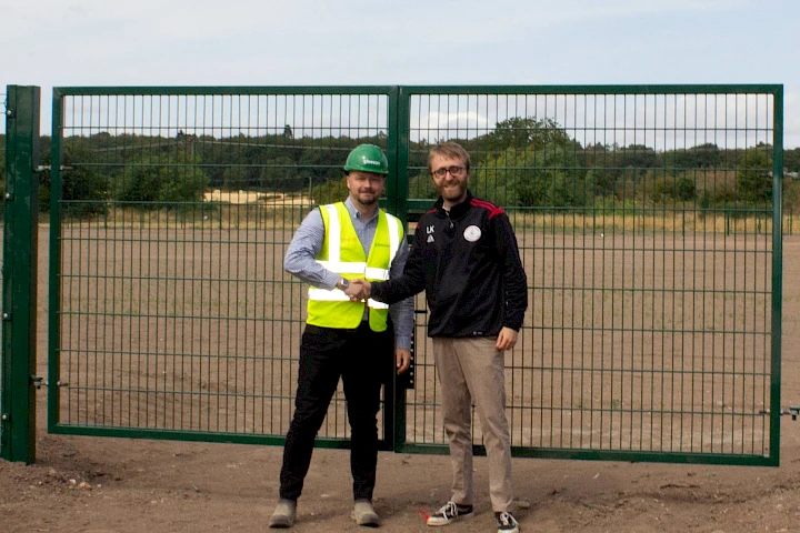 Gleeson rep and external shaking hands