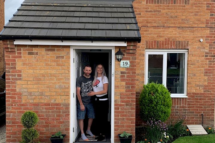 Lisa and Andy - homeowners Gleeson - happy buyer